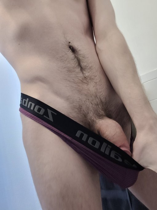 1 pic. Here's a couple pics~ https://t.co/vP2dslZjXp