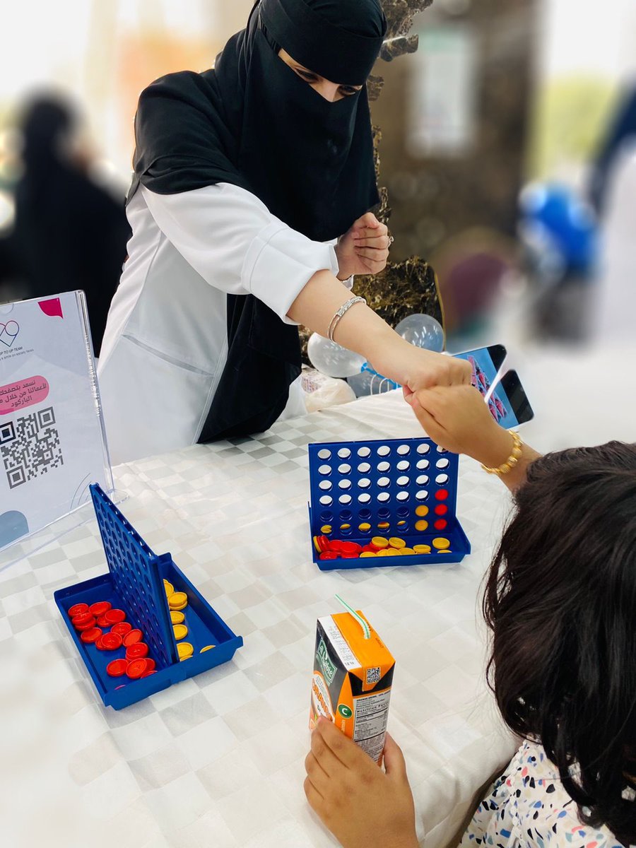 up2up4's tweet photo. ونضع بين أيديكم مُقتطفات من مبادرة " تمكنت لأمكن " واللتي أقيمت في #مدينة_الامير_سلطان_الطبية_العسكرية للأحتفاء باليوم العالمي للخدمة الاجتماعية 🤩💙
#فريق_up2up_التطوعي https://t.co/cd0xqS8mrT