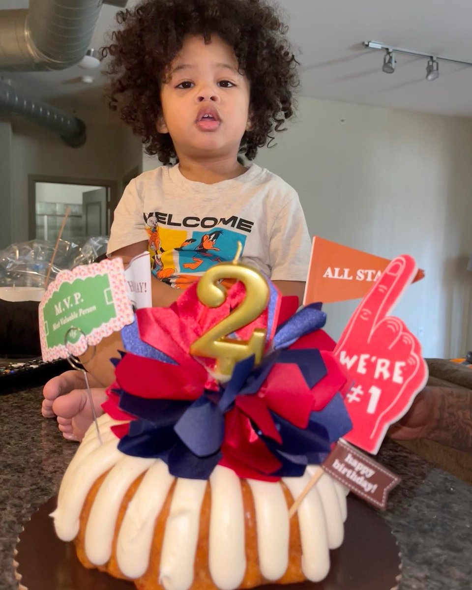 Baybia_'s tweet photo. Big boy is 2 now! 🥲💙🙏🏽🎉 @whoiski_ https://t.co/hGKq0KPCcZ