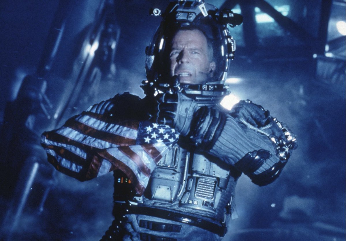 DiscussingFilm's tweet image. Bruce Willis has starred in over 100 films, including his iconic roles in ‘Die Hard’, ‘The Sixth Sense’, ‘Unbreakable’, ‘Pulp Fiction’ and ‘Armageddon’.

He has announced his retirement from acting at the age of 67 due to being diagnosed with aphasia.