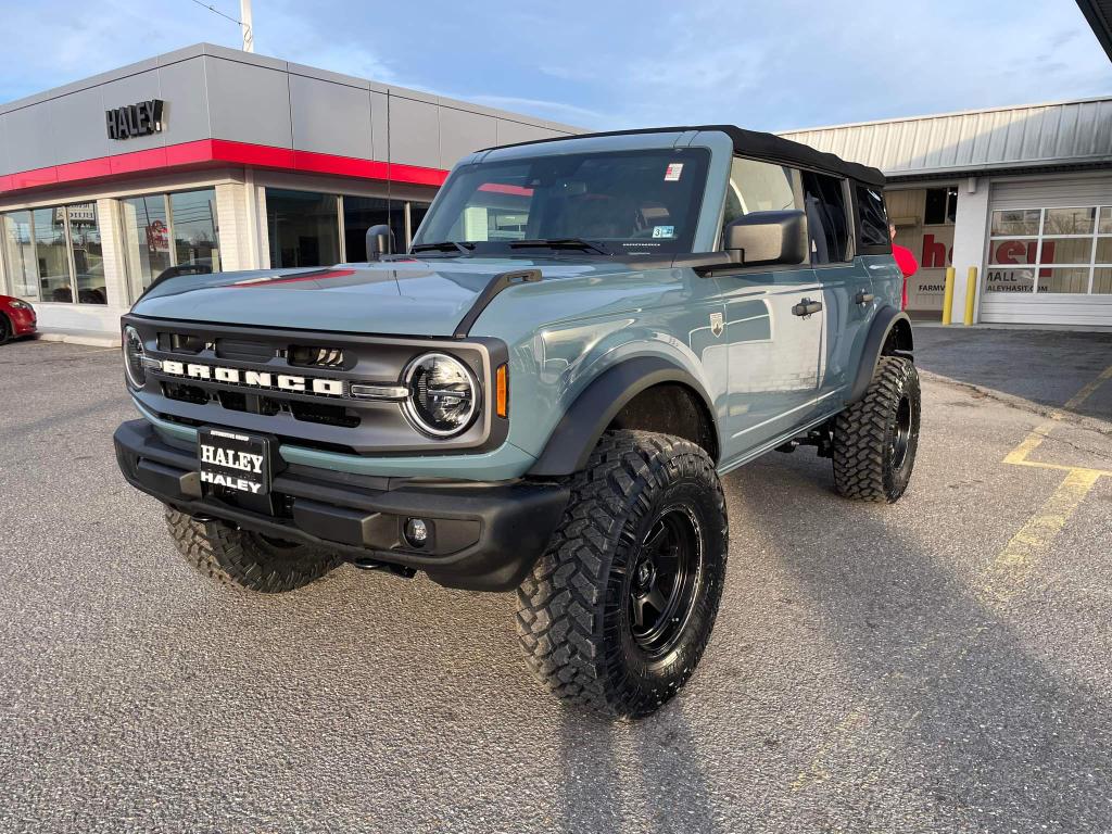 Chops75x's tweet photo. @timthetatman Hey man, I got a New Bronco in stock. We added new tires and lift kit to it. Located in Farmville, Virginia. Let me know! https://t.co/qWSfLiNePu