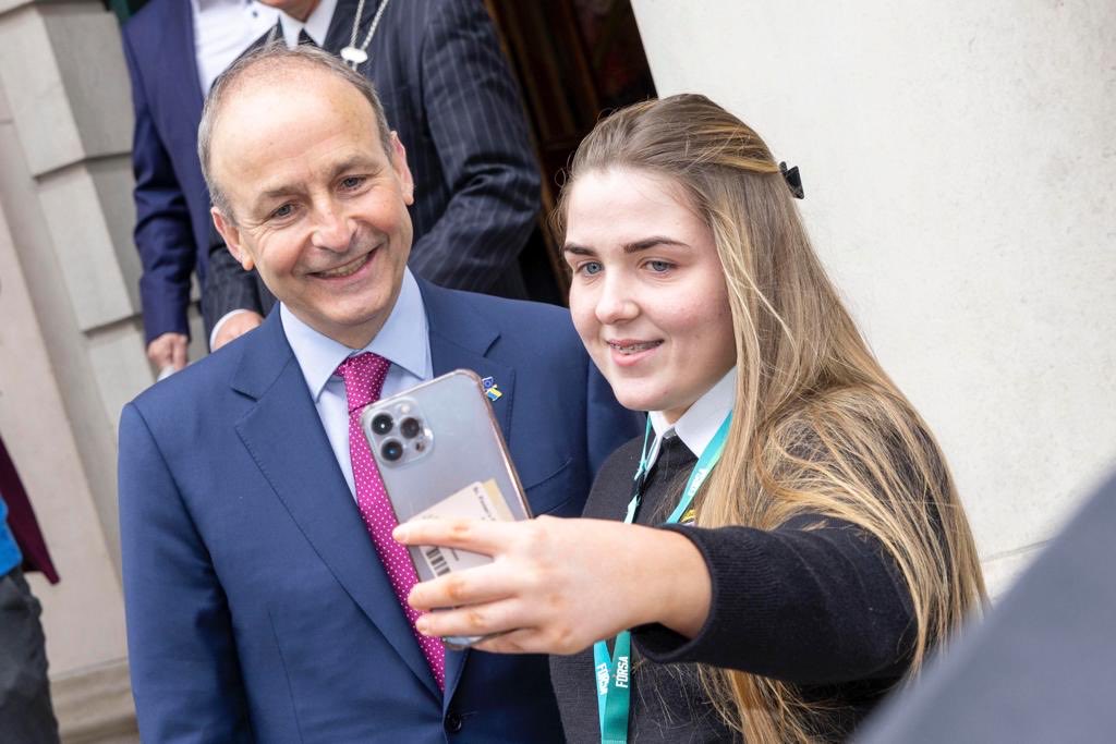 MichealMartinTD's tweet photo. Pleased to mark 20 years of the School Completion Programme with @forsa_union_ie.
 
I want to wish the young people involved today every success - and thank all involved in this programme over the years. https://t.co/qqtMzr1WBp