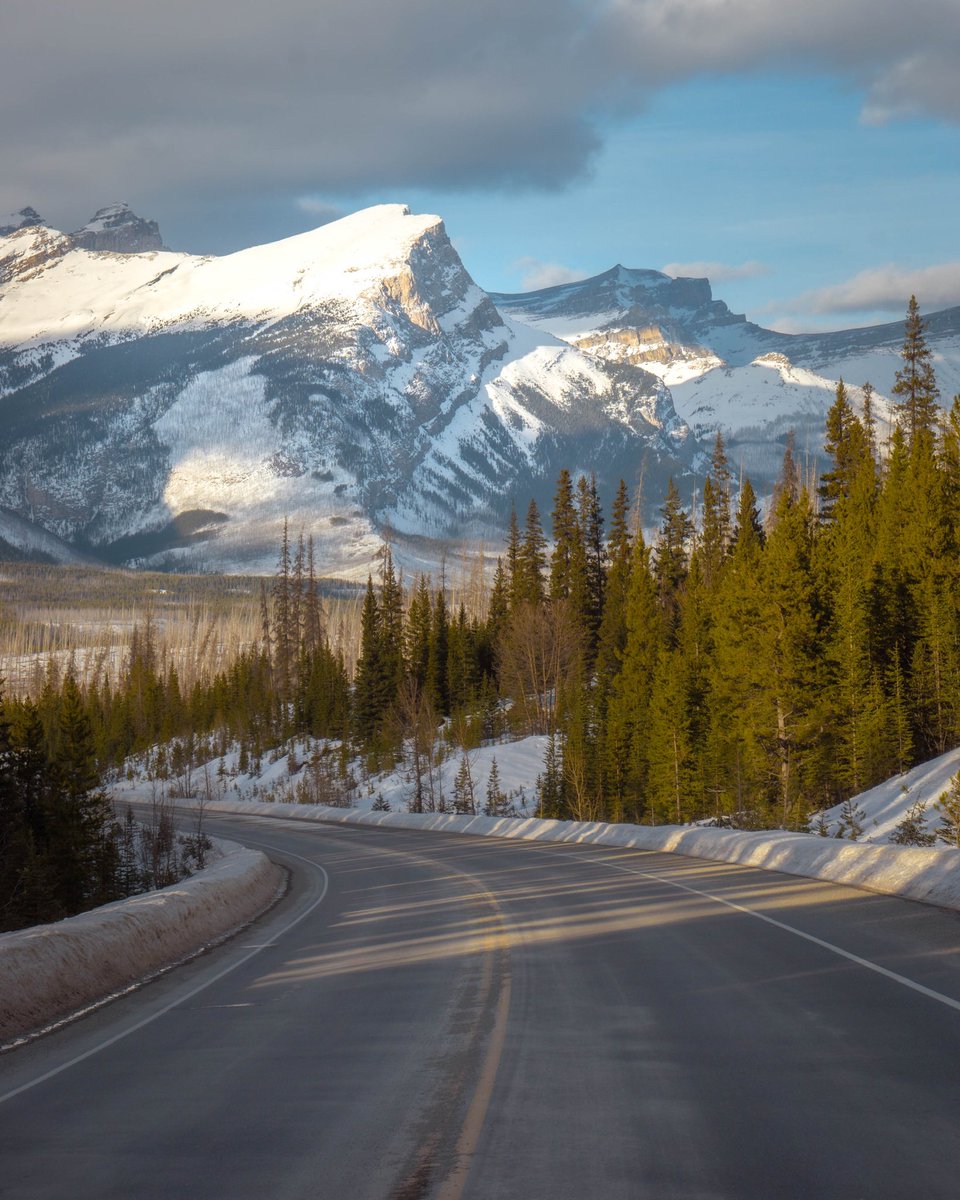GM 🏔 lately I’ve been thinking, why not just throw up a 1/1 and see how it goes 😤 #nftphotography 

Gotta start somewhere.