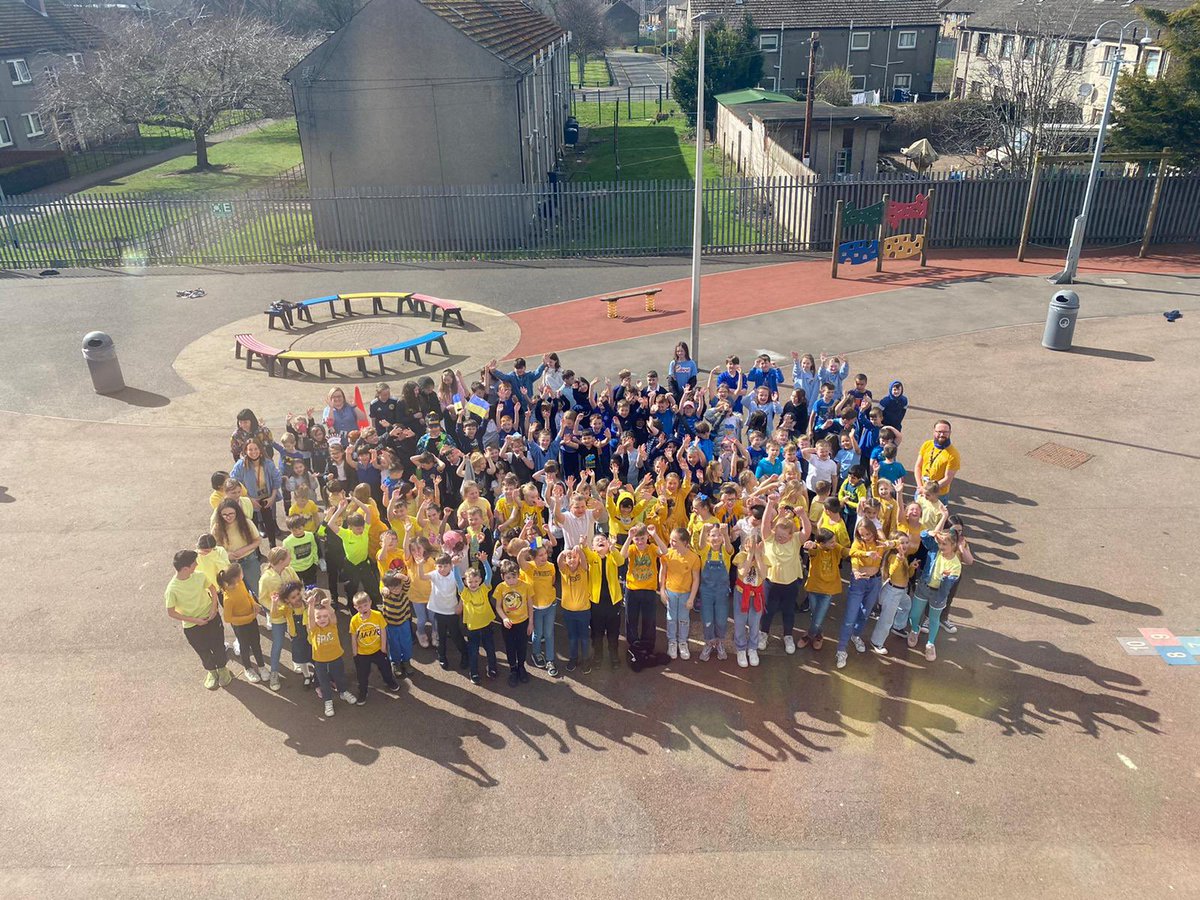 St Clement's P2 tweet media