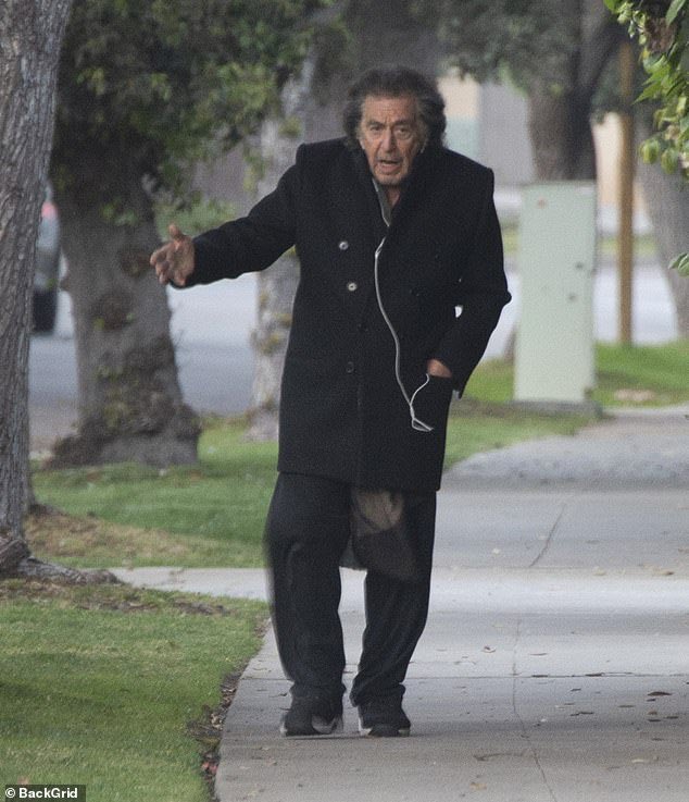 RT @bestofpacino: Al Pacino has a phone conversation during outing in Beverly Hills on Wednesday https://t.co/dbbFt7LAZv