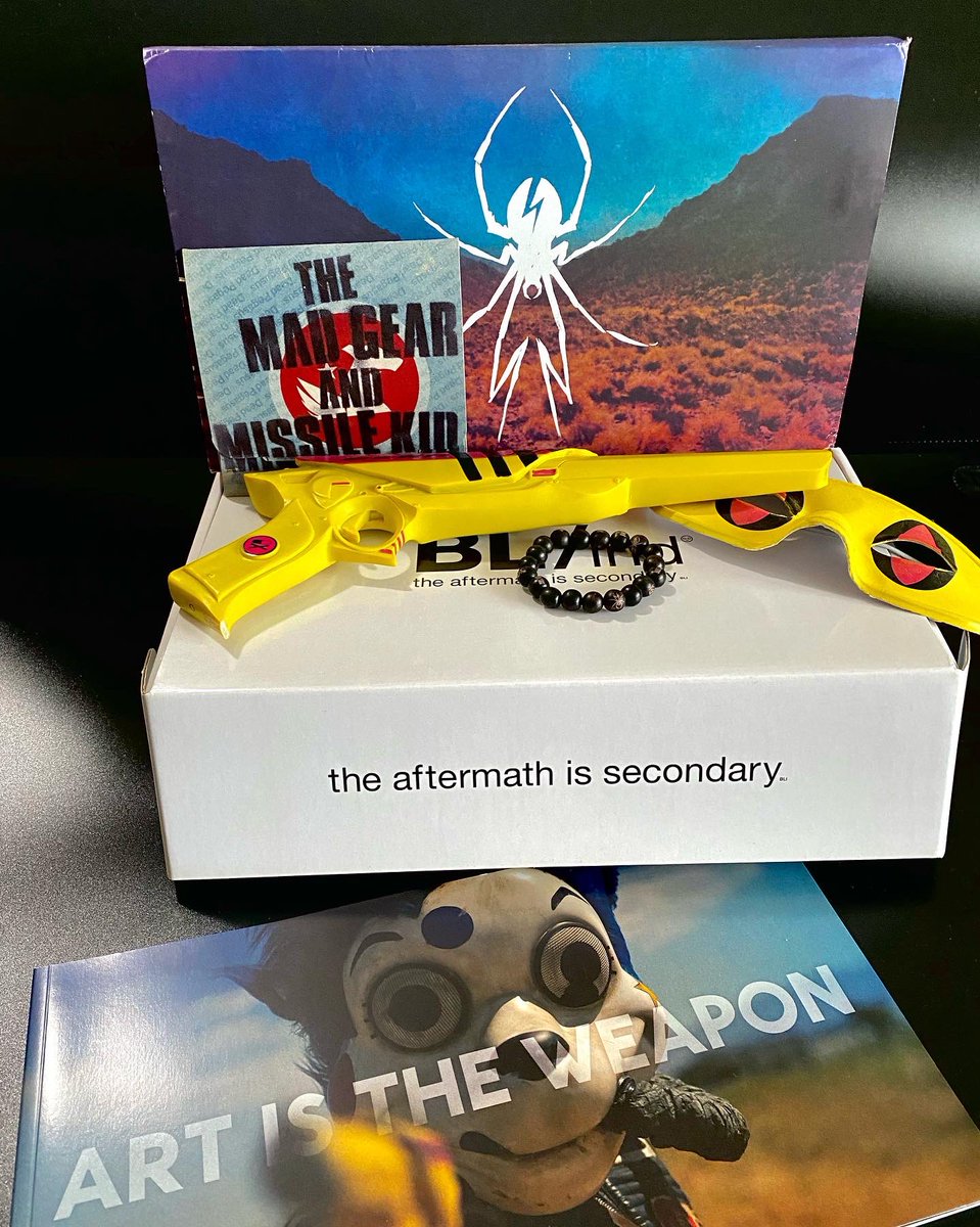 PoisonAndFire's tweet photo. I wrote about rare #MCR merch for @altpress! Huge thanks to @sin__i__sin, @EmoMom90s, @LIET0ME, @devanofnine and everyone else who shared their rarities with me for this! https://t.co/z2msJsV7HH https://t.co/mHwoAdWYmM