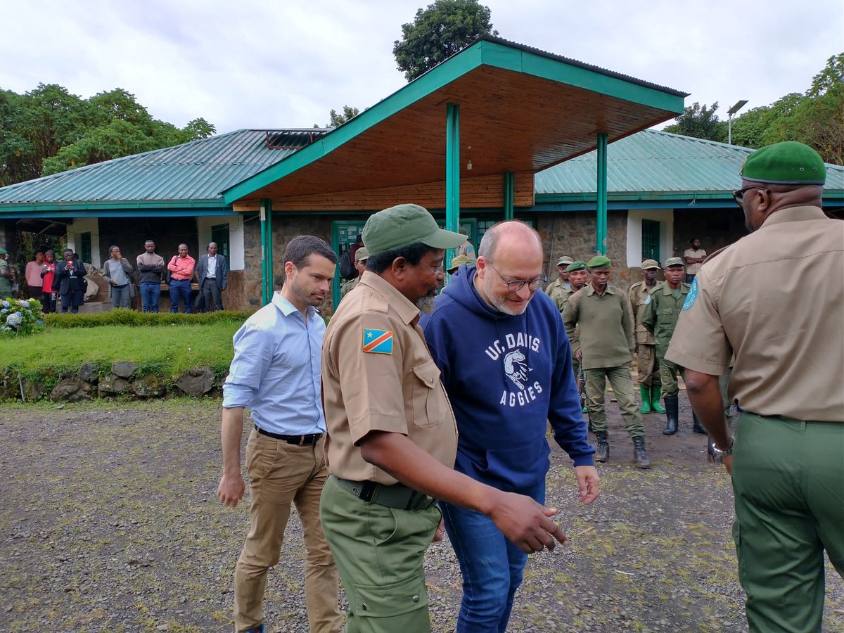 expertisefrance's tweet image. Séquence biodiversité et préservation avec la direction du parc @kahuzib près de Bukavu 🇨🇩 où 
@RiouxRemy et @PelletJeremie ont pu échanger avec les partenaires du projet mis en œuvre par @AFD_France.
La protection de la biodiversité, un enjeu majeur pour le groupe @AFD_France.