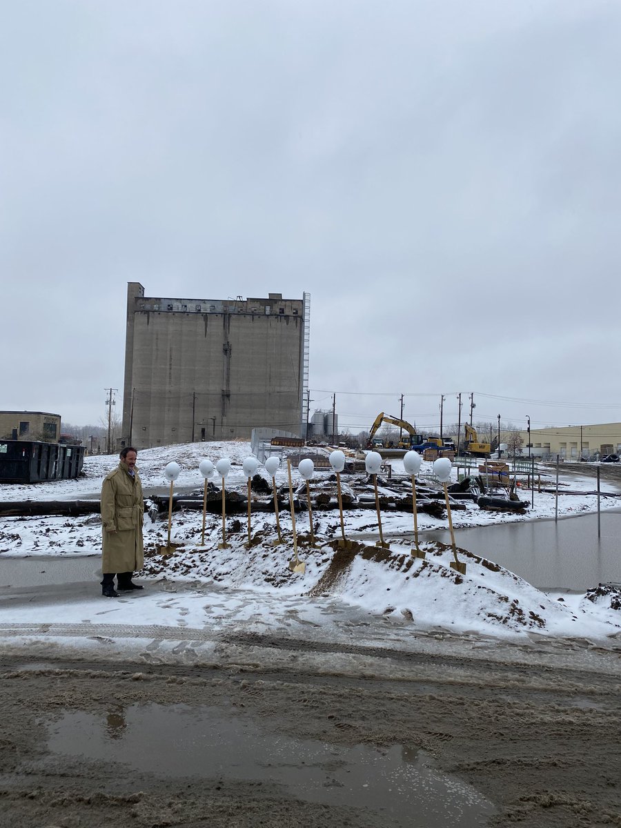 OhCaliJade's tweet photo. The risks you take planning a groundbreaking during a Minnesota spring. https://t.co/1P41zM59lg