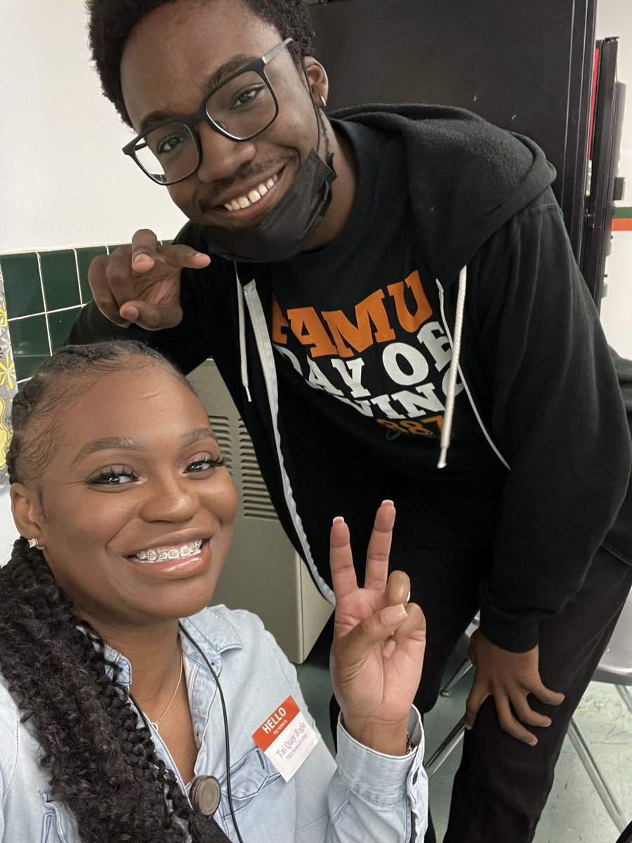 Bogle_MEd's tweet photo. Yesterday was certainly a great day to be a @McArthur_HS MUSTANG @FAMU_1887 RATTLER @DeltaNational DELTA and @bethunecookman WILDCAT.And, @BrowardCollege SEAHAWK of SERVICE. #TRIO #UpwardBound #AcademicCoordinator https://t.co/L4l8ieZYwq