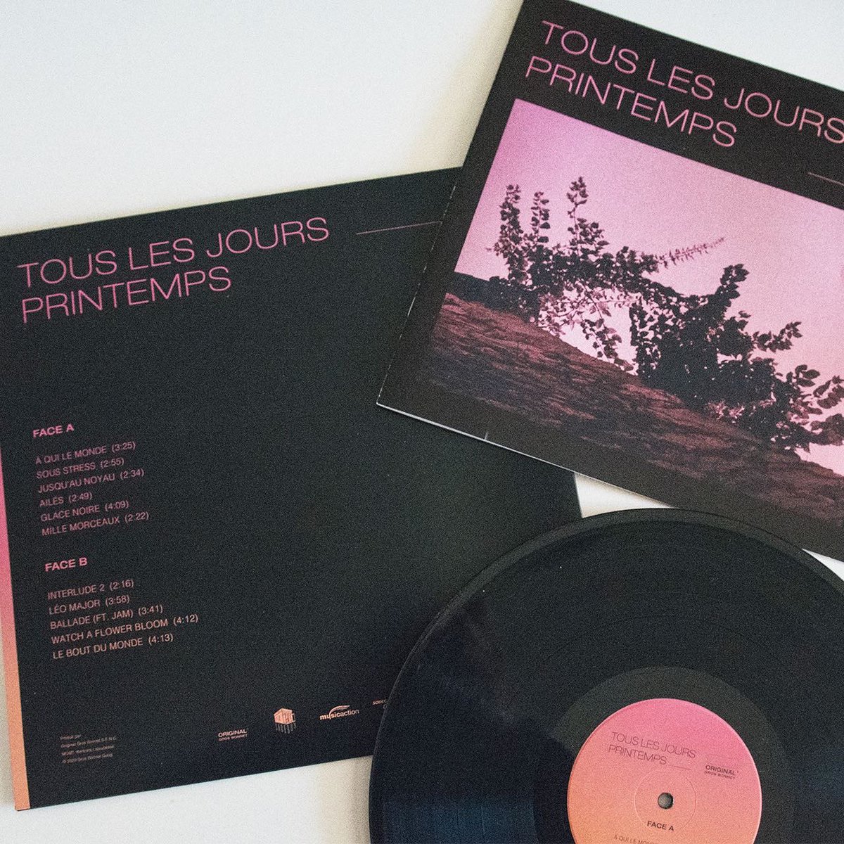 TOUS LES JOURS PRINTEMPS VINYLE DISPONIBLE MAINTENANT! 🌸✨
originalgrosbonnet.com 

Cet album a toujours voulu être un vinyle quand il serait grand. 🥲