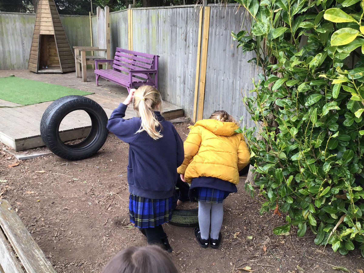 LuddenhamSchool's tweet photo. Ludd club had a visit from the Easter bunny! We all had so much fun hunting for the eggs with our names on and enjoying an outdoor picnic with our friends and our chocolate treats! 🐣 https://t.co/41w0JoabmJ