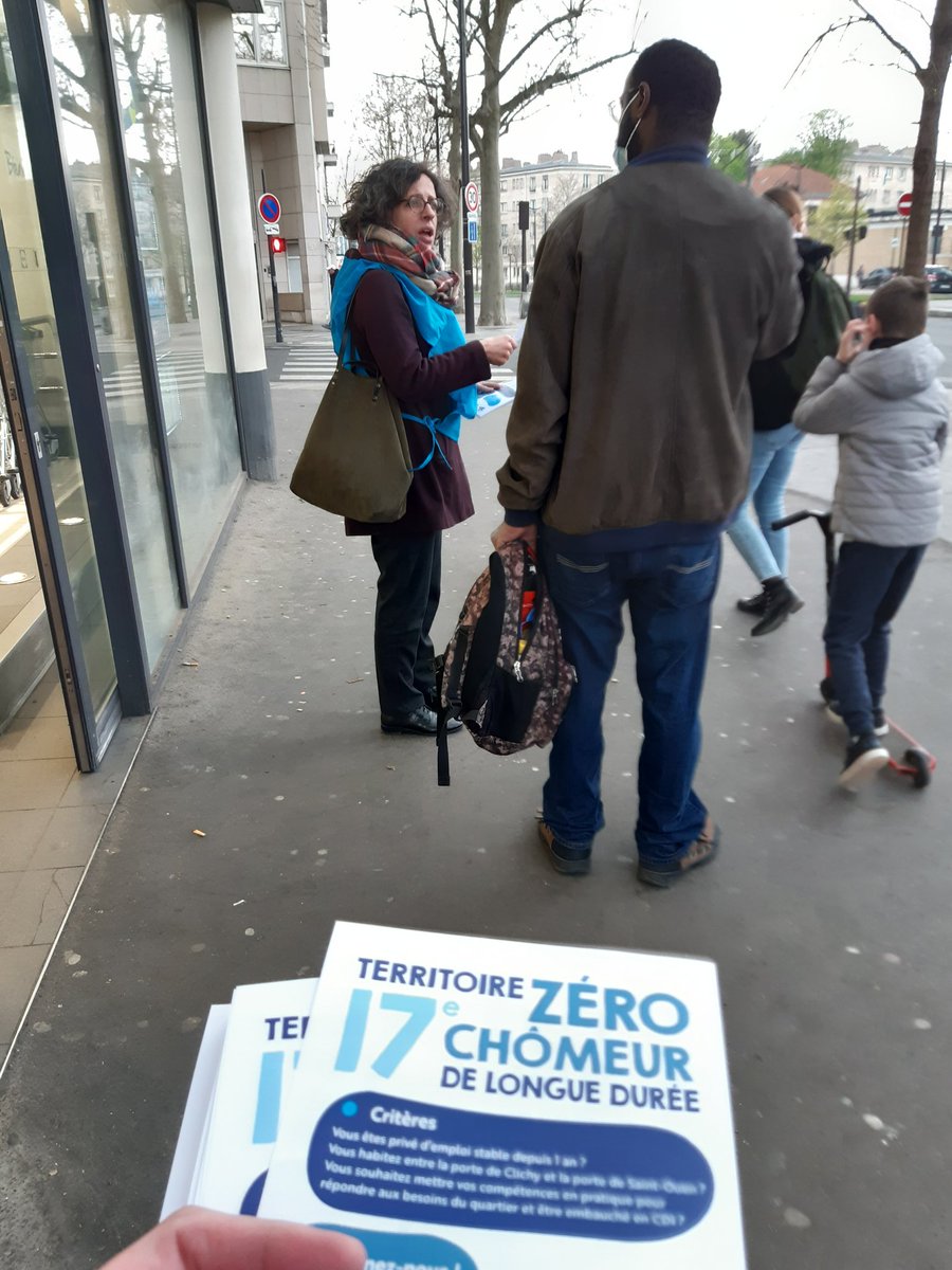BenjaminMallo's tweet photo. Très bon accueil malgré le froid et la pluie pour le projet @ZeroChomeurLD ! Réunion d'information collective le 14/04 à 14h30 à la Maison Des Associations ! Retrouvez nous demain après-midi en déambulation rue Rostropovitch et devant l'école Bréchet à 16h15. Merci à l'EDL ! https://t.co/Da4uEzvlZZ
