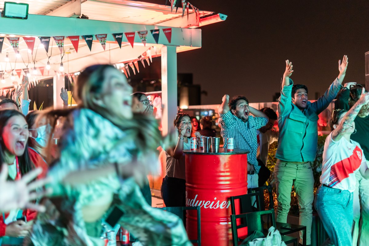 WeWork's tweet photo. #WeWorkPeru along with @BudweiserPe celebrated the World Cup Qualifying matches because sometimes office wins and @WorldCupQualify wins happen at the same time. https://t.co/BHRpOxL2JF