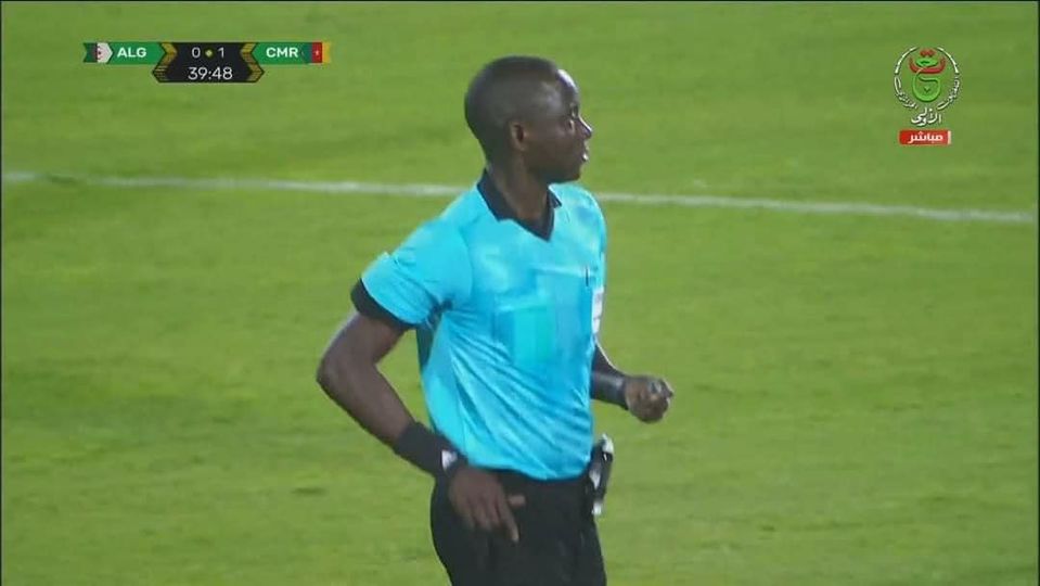 SadjiaritajS's tweet photo. Il ne devrait pas y avoir de silence sur cette injustice #Algeria_and_Cameroon_match_unjust_Bring_us_back_the_match_Where_is_FIFA_
#الماتش_يتعاود 
#Algeria_and_Cameroon_match_unjust_Bring_us_back_the_match_Where_is_FIFA_ https://t.co/N4nKwvk0Hl