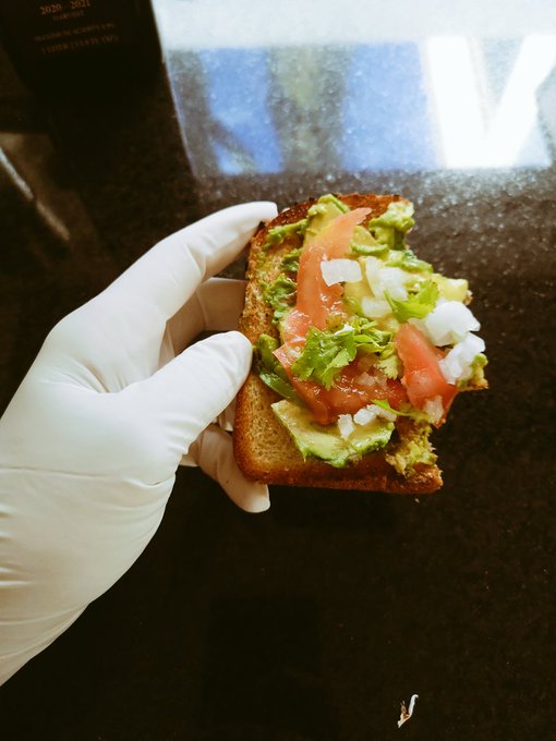 Gloves in the kitchen 🧤🤗❤️ https://t.co/MwgwuDgX3A<a href="/tag/1kcreator"class="tags"><span>#1kcreator</span></a>