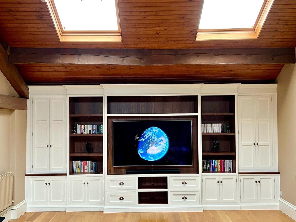 Another completed media wall with all services and cables hidden from view.. 🌍