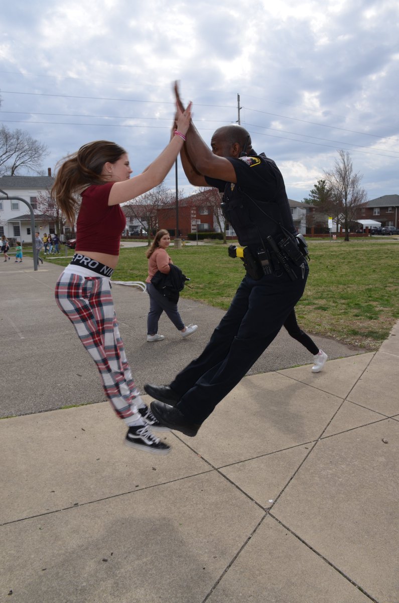 cmsadventure's tweet photo. Our resource officer is the best! https://t.co/sKaiqGL0lN