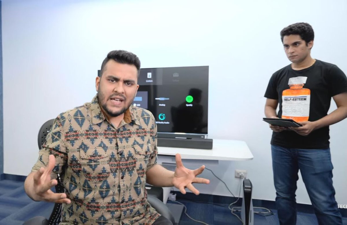 ShokeenSanchit's tweet photo. Meme TIME! 
Ye raha template apne banao aur maine bhi kuch banaye hai 😂😂
Dekhte hai #TechBarArmy kitni creative hai. https://t.co/CPPbUBNEKe