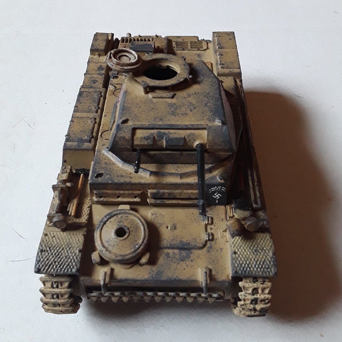 xEKATTx's tweet photo. DAK Panzer II Ausf. F complete. #tamiya #Scalemodeling #scalemodel #panzer2 https://t.co/J8fKbHZPGS