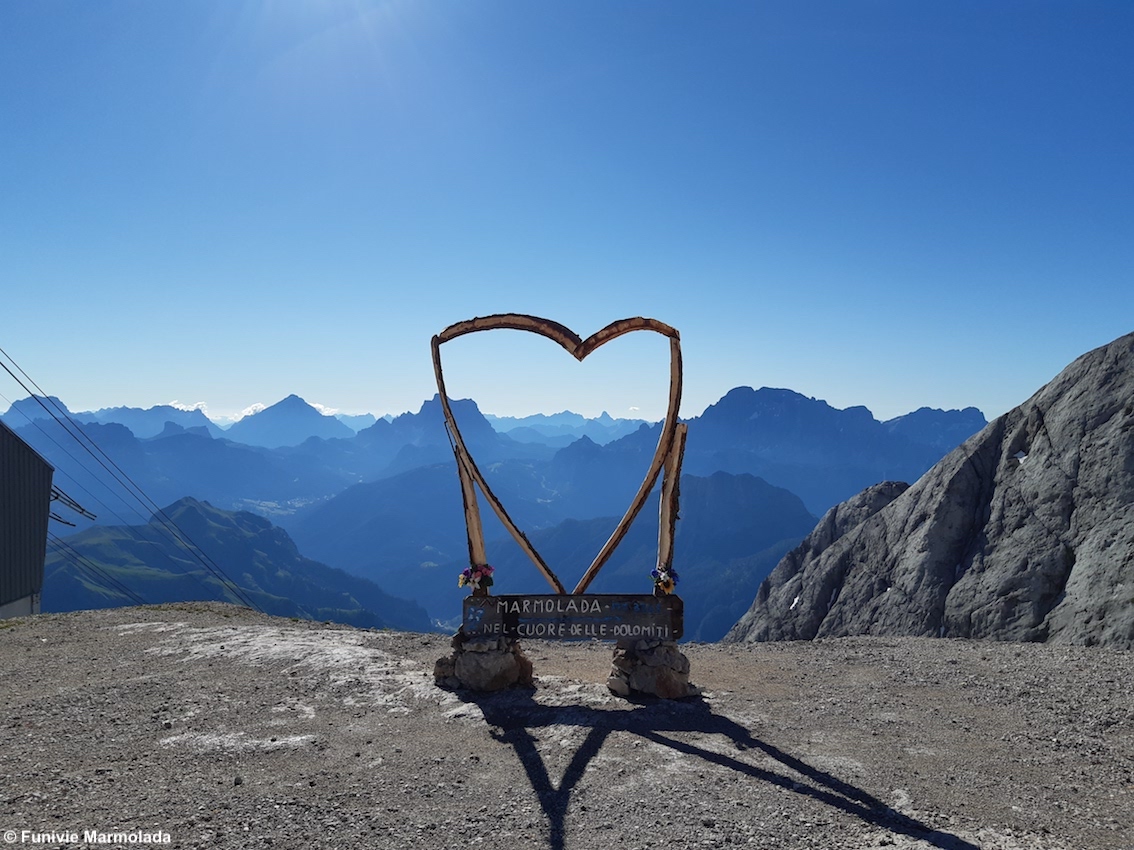 TurismoItaliaNw's tweet photo. SCI | La Bellunese, dal ghiacciaio della Marmolada la pista perfetta per sciate di fine stagione tra neve naturale e panorama mozzafiato
Leggi la notizia https://t.co/0Bds6rLnFv
#funiviemarmolada #LaBellunese #Marmolada #Veneto #sci #montagna #Movetothetop @MuseoMarmolada https://t.co/gAmSGQfQyW