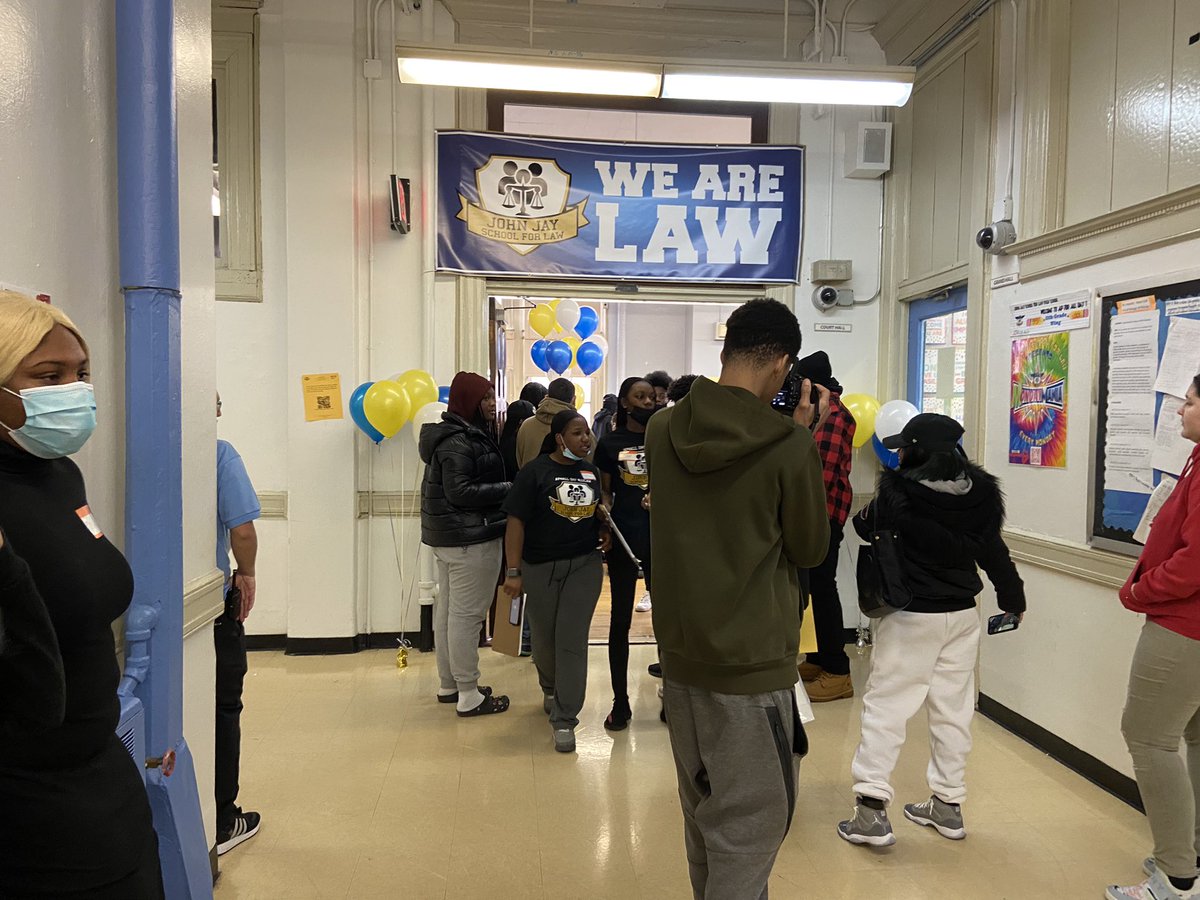JenGoldbergDAAA's tweet photo. Congrats to @JohnJayLawHS for their incredible AP4ALL Day! Students engaged in workshops and presentations around college readiness through participation in their robust AP program! @BKNHSSuptRoss @SNKRPrincipal @OEAnyc @APforAll https://t.co/AfmnIGxUW0