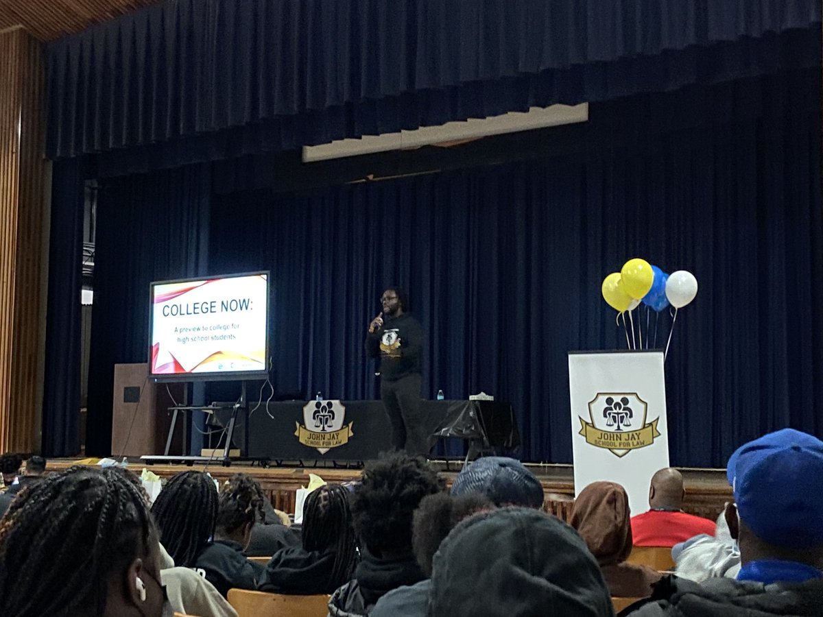 JenGoldbergDAAA's tweet photo. Congrats to @JohnJayLawHS for their incredible AP4ALL Day! Students engaged in workshops and presentations around college readiness through participation in their robust AP program! @BKNHSSuptRoss @SNKRPrincipal @OEAnyc @APforAll https://t.co/AfmnIGxUW0