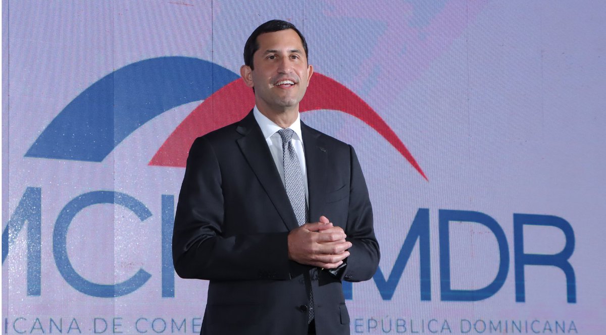 AMCHAMDR's tweet photo. Roberto Herrera, presidente de AMCHAMDR:''El turismo es uno de los principales sectores económicos para RD. Todos los dominicanos debemos defender el turismo, como parte esencial para la economía del país''.

#AmchamDR #Conectar #Representar #AmchamDREncounter #RobertoHerrera https://t.co/hYqBI1RoAX