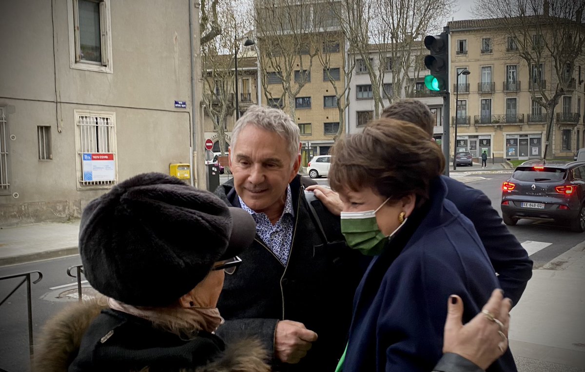 jeunesmacron34's tweet photo. 🗣 Hier les #Jam34 étaient avec les @JeunesMacron11 pour un meeting avec @R_Bachelot
Un moment d’échange et de débat avec notre Ministre sur le bilan d'@EmmanuelMacron @JeunesMacron #Presidentielle2022 #macron2022 #jam https://t.co/iAXPaiNsx0