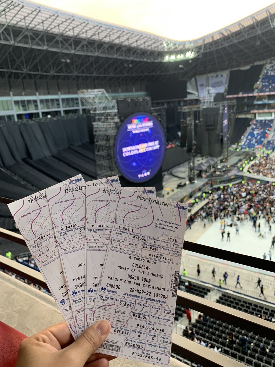 irlanMz's tweet photo. Uno de los mejores días de mi vida 🎆 #Coldplay #MusicOfTheSpheresWorldTour  #ColdplayMonterrey https://t.co/hdXfOObuIZ