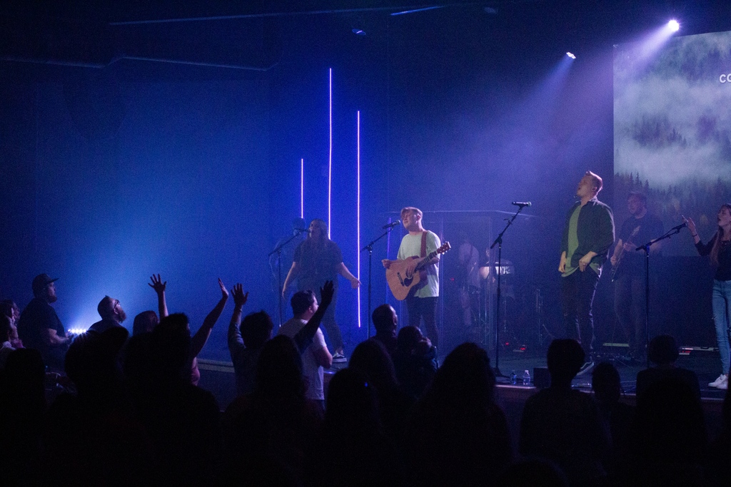 RadiantJxn's tweet photo. We’re ready for an encounter with the Lord tonight! Join us as we worship and pray together. We can't wait to see you online and in-person for our Encounter Service!⁠
⁠
6PM // Online and In-person service⁠
Live on Facebook or at https://t.co/0FZFA86pFV  https://t.co/aemNCH5GZv