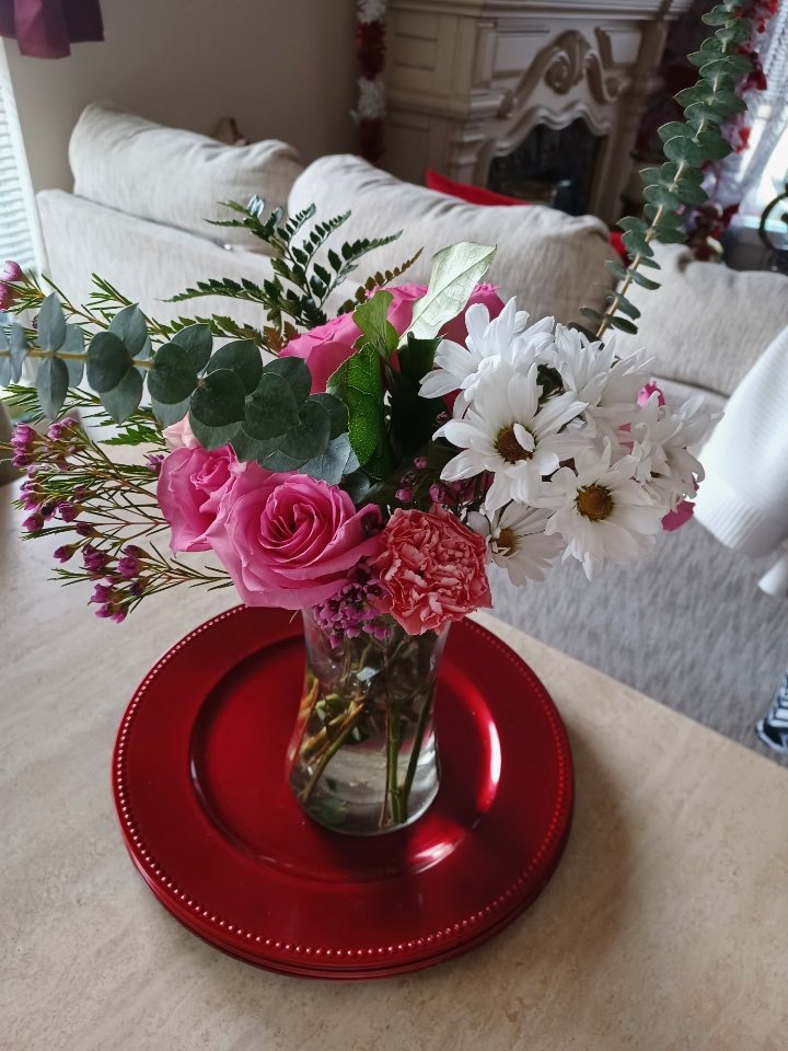 whoisteezy's tweet photo. I had to #DetroitFlowerCo my mom ๐๐ https://t.co/DjdYBz1Ge9