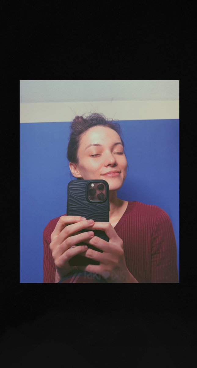 caylbarb's tweet photo. Ready to take on this Wednesday!✨✌🏻

What are everyone’s plans for today??

#HappyHump #WednesdayMotivation https://t.co/76pSYRHPg7
