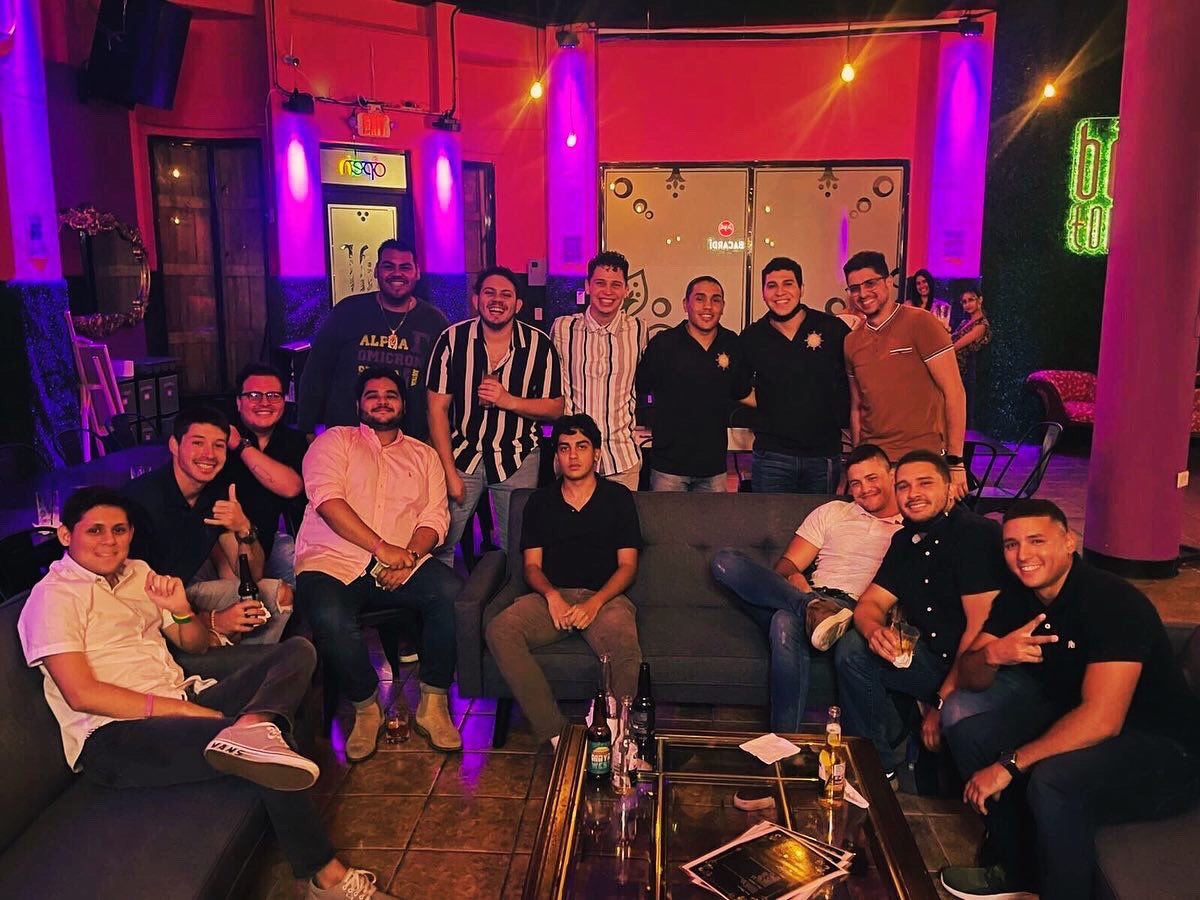 GammaAOE's tweet photo. En la noche de ayer, el Capítulo Gamma llevó a cabo su tradicional Cóctel de Invitados. Agradecemos a todos los que si dieron cita, y a @BartopiaMaya por su hospitalidad.
#StriveForGamma
#AntesAhoraYSiempreGamma https://t.co/aA5xVk5DIj