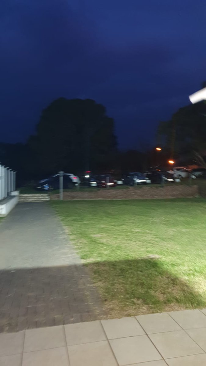 MahZet00's tweet image. #Libo #TeamLibo #Litbombs #BBMzansi @_libonjomba doing it for iDyani