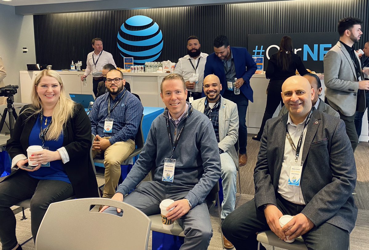 What a morning! 😁 It was great to welcome John Palmer to New England. Our Light It Up Live Broadcast was full of great conversation and lots of laughs. 🎙👏 Thank you @JohnPalmer_ER! #OurNE #LightItUpNE