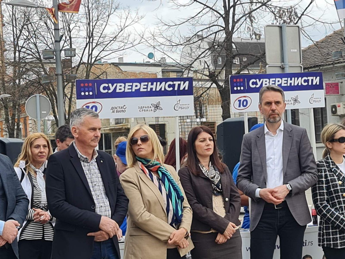 SrbijaZdrava's tweet photo. #Суверенисти у Ваљеву

Заокружи #ДЕСЕТ 

#Србија_није_на_продају https://t.co/sJJk8sJNH0