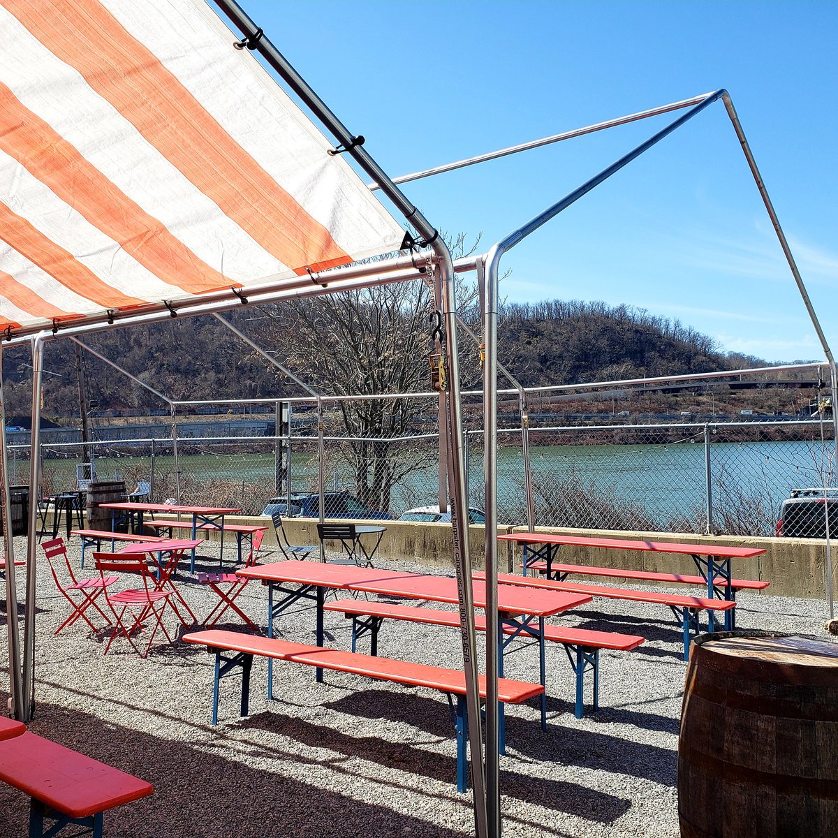 Roundabout Brewery (@roundaboutbrew) on Twitter photo Gonna open up the Pop-Up today at 4pm due to this mighty fine weather. <a href="/HaskelsDeli/">Haskel's Delicatessen</a> will be with us for the first time today too. Come and get your Vitamin D and Vitamin Pastrami Gonna open up the Pop-Up today at 4pm due to this mighty fine weather. <a href="/HaskelsDeli/">Haskel's Delicatessen</a> will be with us for the first time today too. Come and get your Vitamin D and Vitamin Pastrami
