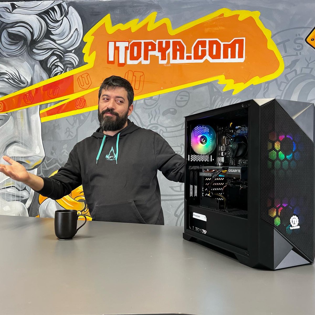 itopya.com tweet media