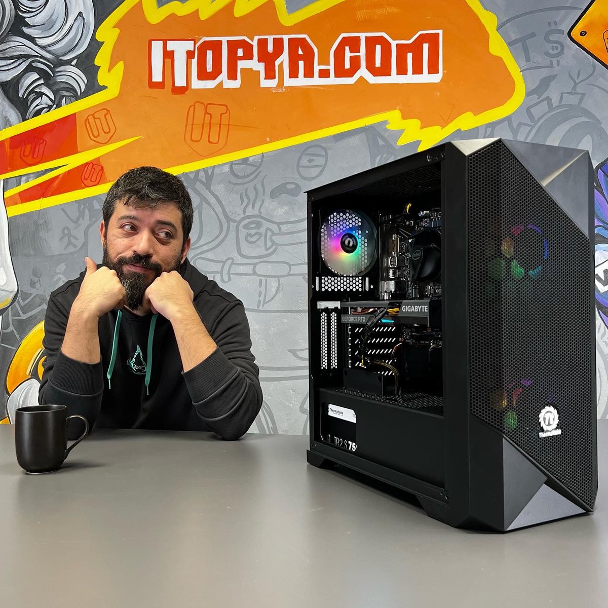 itopya.com tweet media