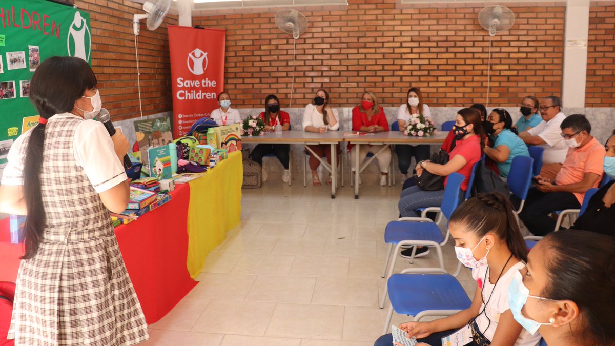 savechcolombia's tweet photo. #Cúcuta | Oportunidad, transformación, esperanza, futuro y derecho, fueron algunas de las palabras con las que estudiantes, docentes y cuidadores definieron la #educación, uno de los pilares que apoya @CanadaColombia en la zona fronteriza. 

@DevCanada 
@MarianickT https://t.co/EVS1Y4g8rL