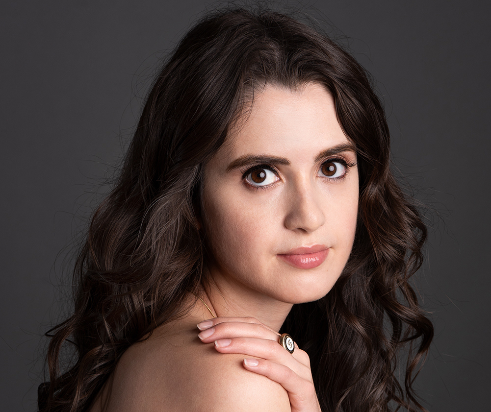 lauramarano tweet picture