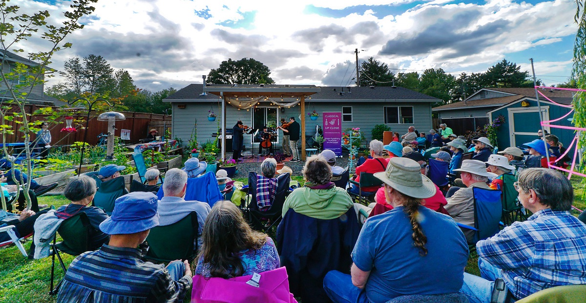 Did you hear the news? If you're one of our email bulletin subscribers, you would have found out that the programs for our full-length concerts are online now! Click the link to read the bulletin -- and join our email list to stay informed. bit.ly/3iRcJUu