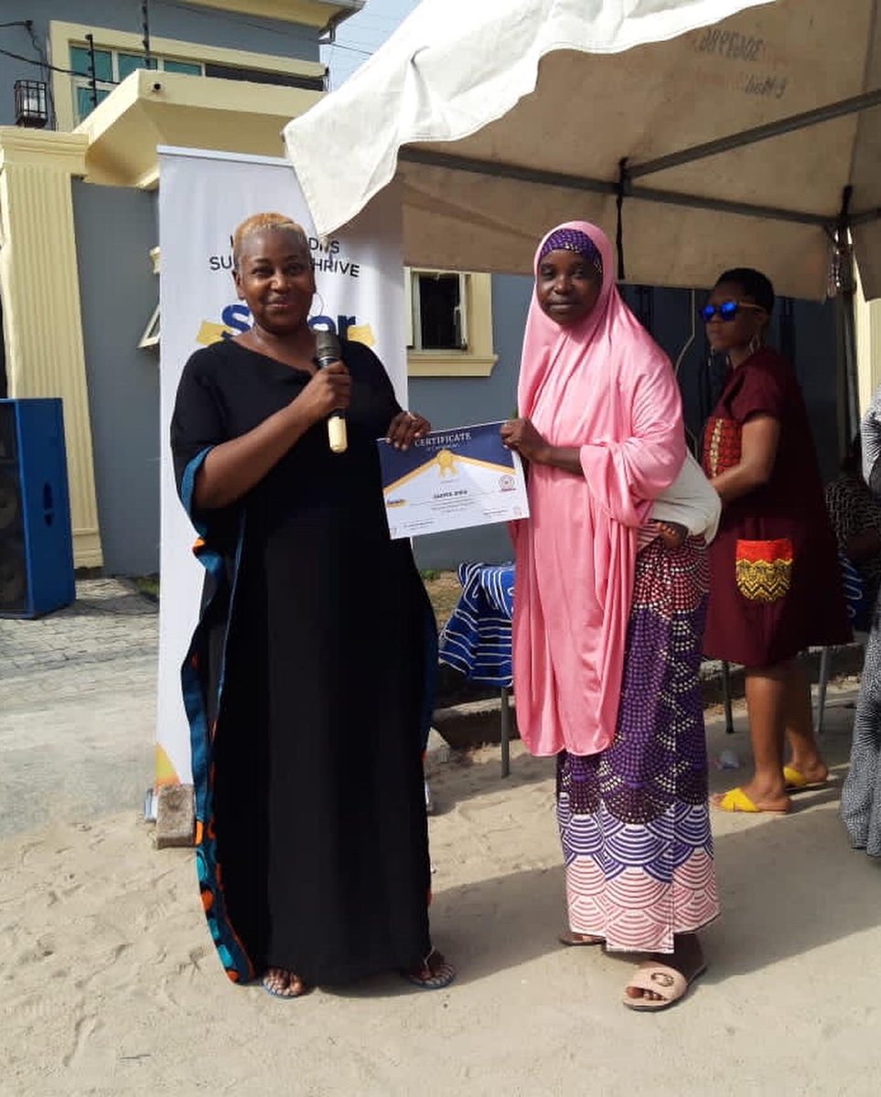 sesorafrica's tweet photo. Presentation of certificates to the women at the Mother’s Day celebration we had on Sunday 27 March.
All our women were awarded certificates for attending the training👏🏽💃🏼
#sesor #groomingcenter #empoweredwomen https://t.co/SV3JqjfXXR