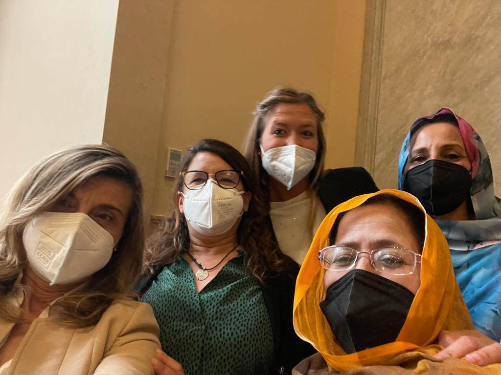 ReteSaharawi's tweet photo. Nelle foto: l'Onorevole Antonella Incerti, l'Onorevole Doriana Sarli, l'Onorevole Yana Chiara Ehm, Fatima Mahfud, rappresentante saharawi in Italia, e la Ministra della Salute Kheira Boulahi Bad. https://t.co/Brm8goEBkl