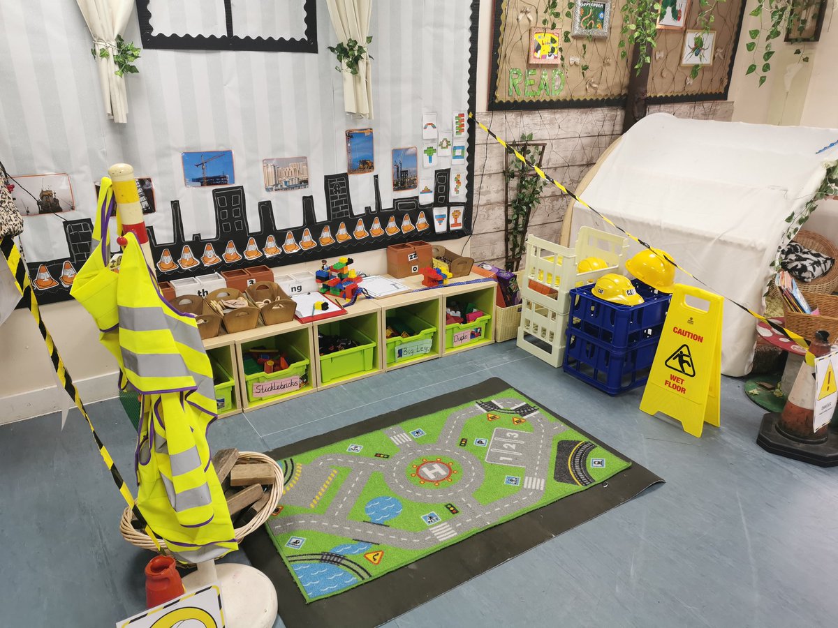 J_MissChambers's tweet photo. So excited to introduce our construction area in Acorn class. Looking forward to the imaginative play and the key language shared between the children through their interactions. #communicationandlanguage @NHP_WAT https://t.co/MoSVOu0SiE