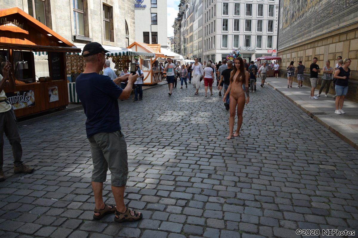 Ingrid loves to be photographed by passers-by
#naked #publicnudity #tattoo #nudeinpublic

see her at https://t.co/k84MX6Wya9
PROMO CODE  -20% ➡️6tJXB⬅️ https://t.co/sBSGJgNkkc