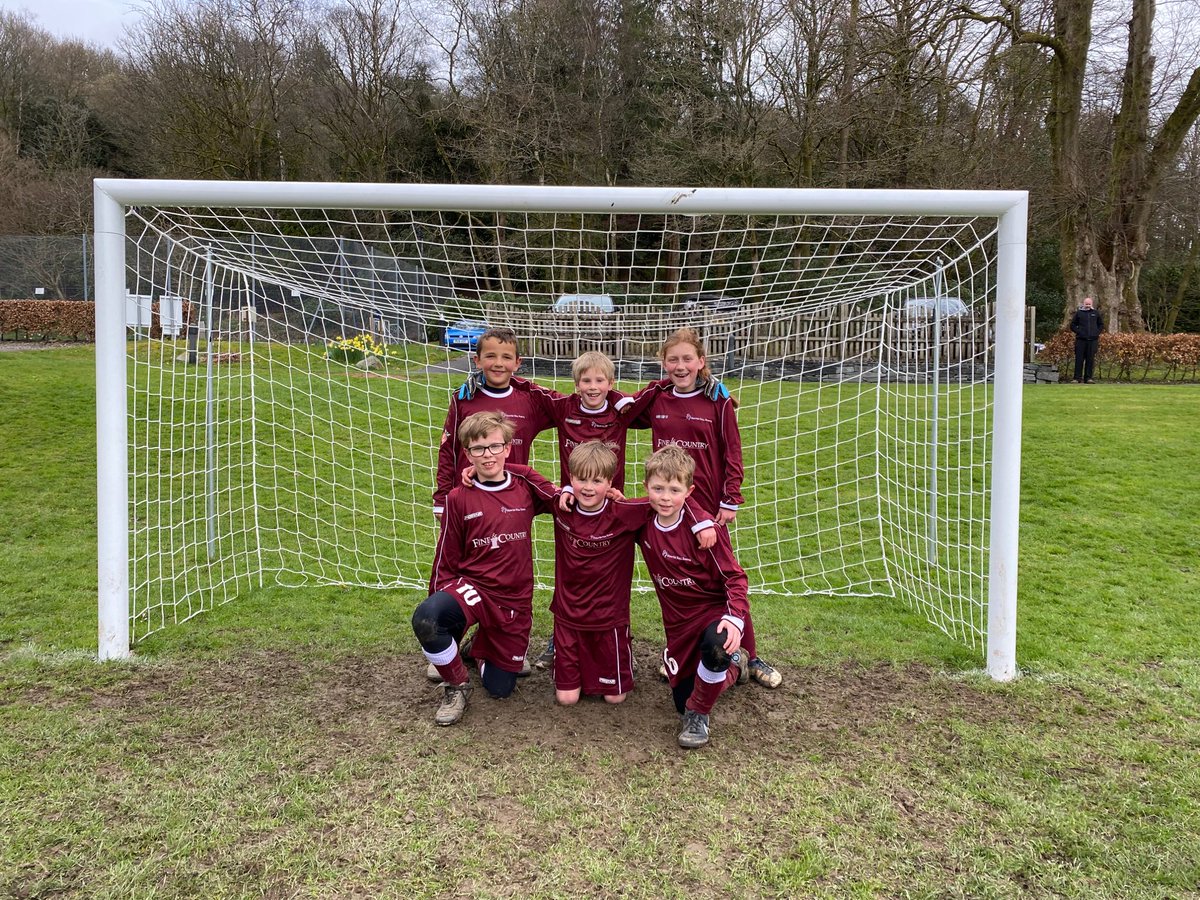 hunterhall_sch's tweet photo. Thanks to our friends at Windermere Prep. for the warm welcome and football matches this afternoon. Three great games - success, failure, learning, laughter and some sublime phases of passing made it a fabulous afternoon. Top notch match tea too😋
#windermereprep #hunterhall https://t.co/c0gkvcDXTk