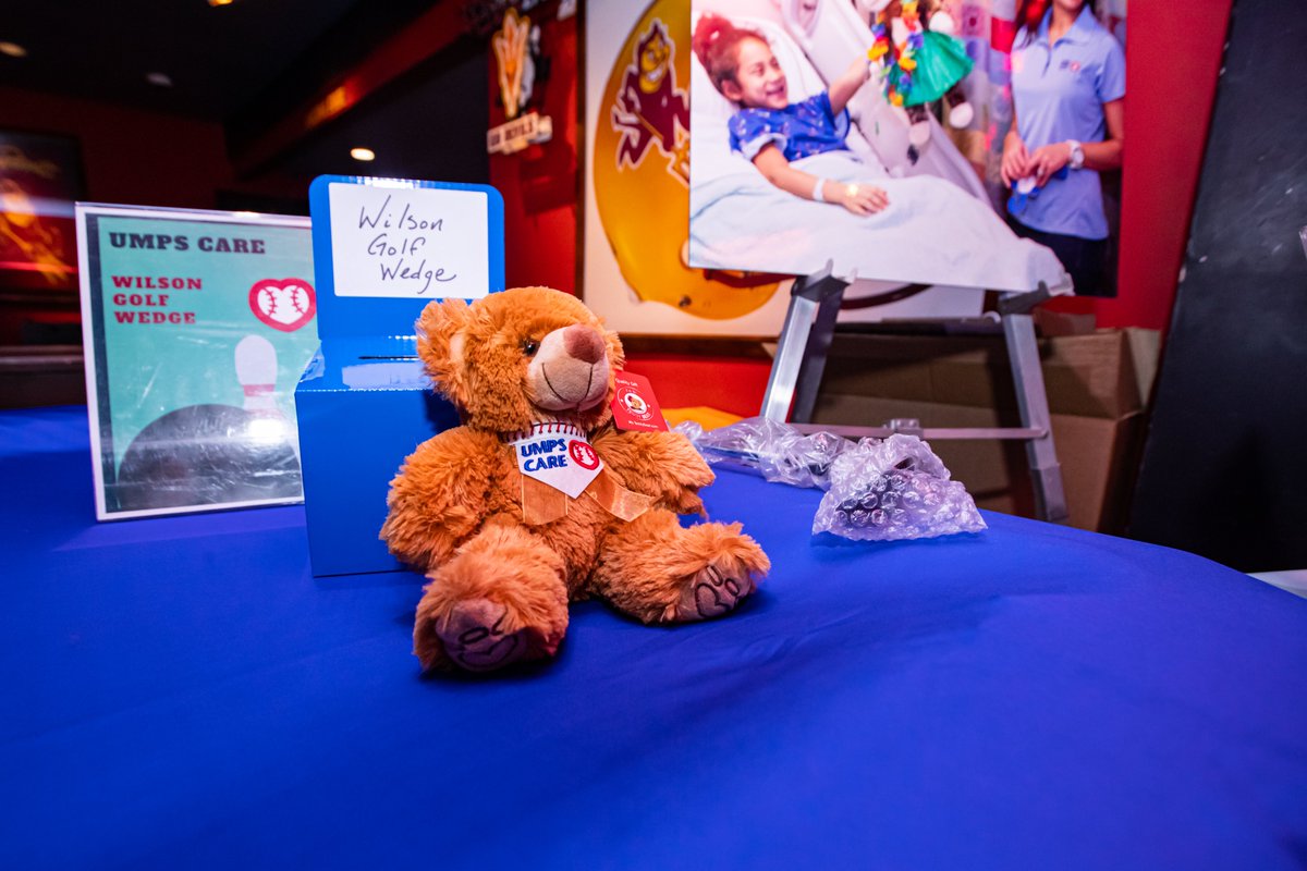 UmpsCare's tweet photo. Ready for a photo drop? Thanks @AriannaGrainey for capturing these fun moments from our @MiLB bowling tournament in AZ🌵
For a full slate of pics ➡️https://t.co/qDx0cFwTei
#SpringTraining #umpires #AMLU #HelpingPeopleIsAnEasyCall https://t.co/QnRZxo2tsF