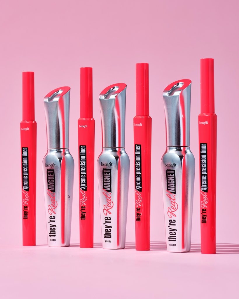 BenefitBeauty's tweet photo. The XTREME Team 👯‍♀️⁠🤝⁠
⁠
Create bold, precise looks with our NEW #theyrereal Xtreme Precision Liner and pair with #theyrereal Magnet extreme lengthening mascara for an XTRA eye-opening look! ⁠

Shop here ➡️ https://t.co/uXAKliODdn https://t.co/lKsppF37cR