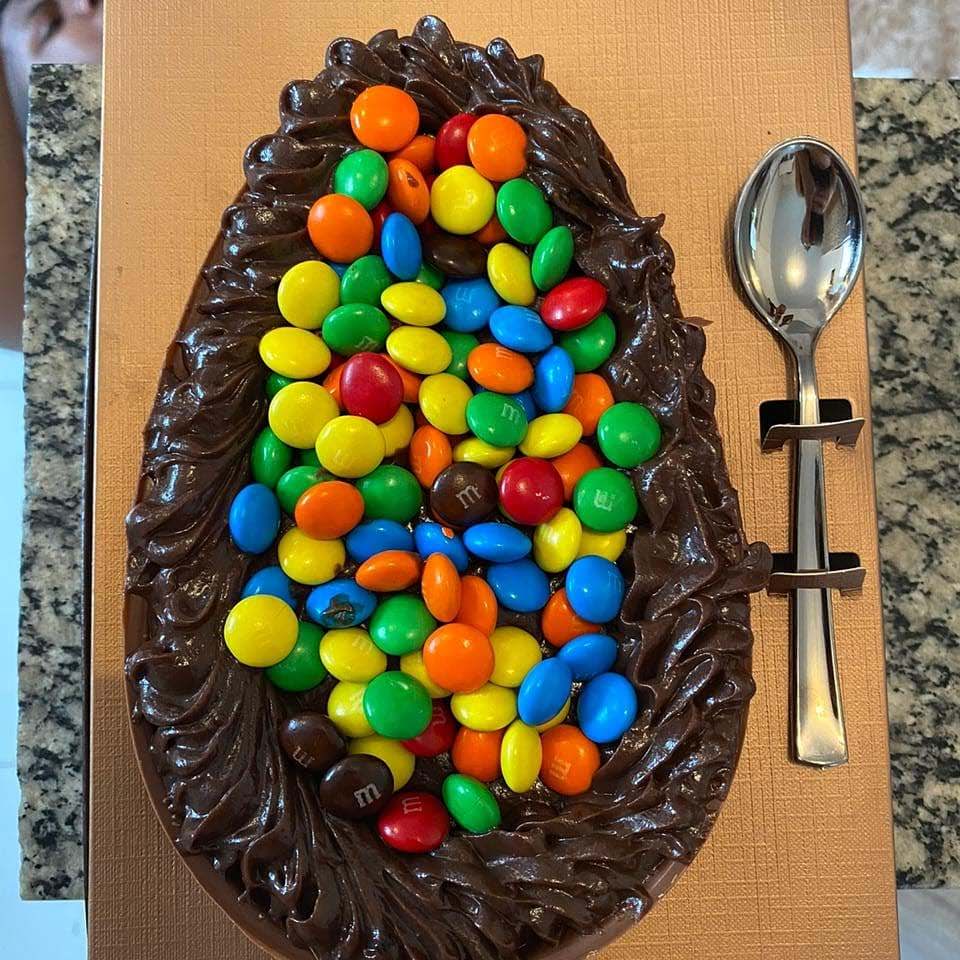 cacheeada13's tweet photo. COMEÇOU A MELHOR EPOCA DO ANO, CORRAM PRA FAZER SUAS ENCOMENDAS.🐰🍫 https://t.co/gwZr9cdWUC